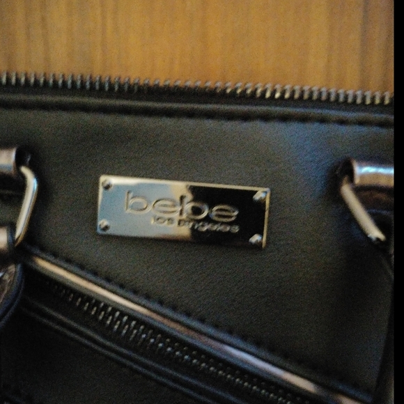 Bebe Cross Body - Picture 1 of 4